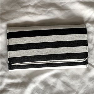KUT From the Kloth Black and White Wallet